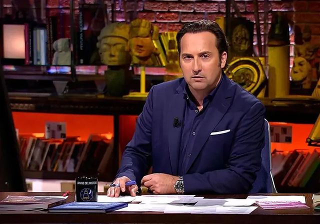 Sorpasso en el grupo Mediaset: Cuatro supera a Telecinco en ocho décimas gracias a un 14,4% del programa ‘Horizonte’ de Iker Jiménez