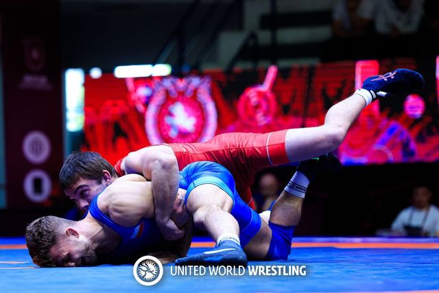 Medalie de argint pentru Alexandr Gaidarlî la Campionatul European de lupte