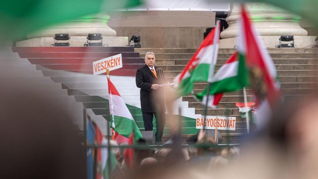 Üzentek a bírák Orbán Viktornak: Ez senkinek, így a kormányfőnek sem megengedett