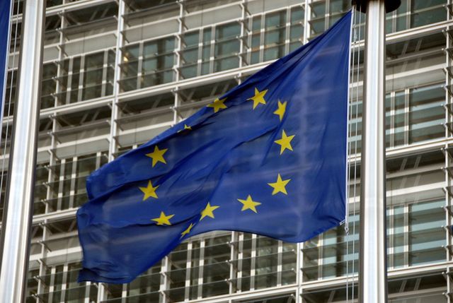 Европейската прокуратура разследва 300 случая на измами на стойност 4,5 милиарда евро - Труд