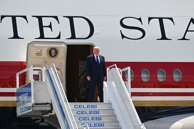 Trump a părăsit Ankara cu alt Air Force One, după ce Secret Service a descoperit ceva la avionul dăruit de Qatar