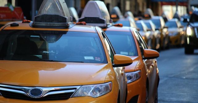 Nyár elején indul az Uber Taxi Budapesten