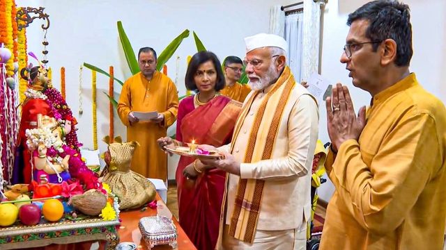 PM Modi Hits Back At Congress Critism Over Ganesh Puja At CJIs Home, Says Lord Ganesha Put Behind Bars By Them