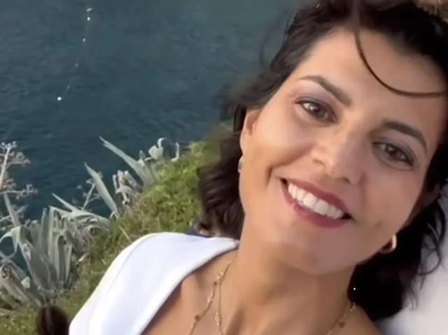 Lanciata dal cavalcavia dell'A1, choc nel Salento per la morte di Lorena Isceri