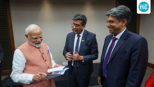 PM Modi Meets Indian Origin Tech Entrepreneurs, Community Members In Johannesburg