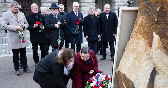 Česko si připomíná druhé výročí tragické střelby na Filozofické fakultě