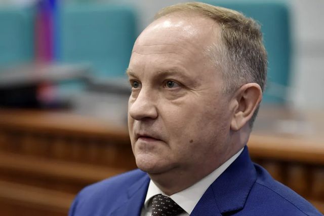 Fostul primar din Vladivostok, condamnat la 12 ani de închisoare, a plecat să lupte în Ucraina pentru a scăpa de pedeapsă