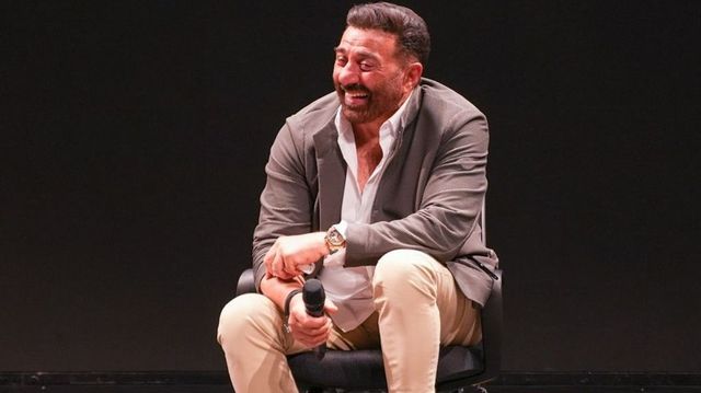 Sunny Deol Breaks Down Into Tears on Stage - Here’s What Made Him So Emotional At IFFI Goa 2023