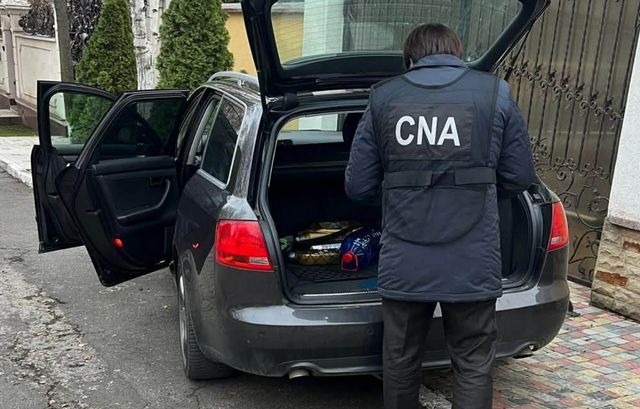 Percheziții într-un dosar de corupție la eliberarea permiselor de conducere