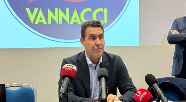 Vannacci, il traditore è Salvini, dalle armi a Kiev alla legge Fornero