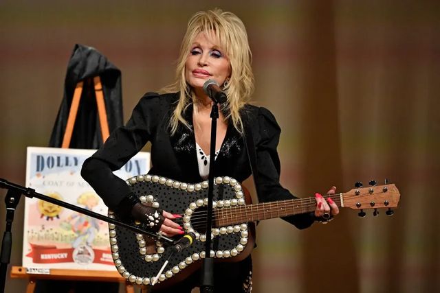 Cel mai mare aeroport dintr-un stat american ar putea primi numele lui Dolly Parton