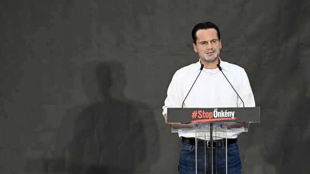 Az ügyészség nyomozói lefoglalták a Fidesz kommunikációs rendszerét