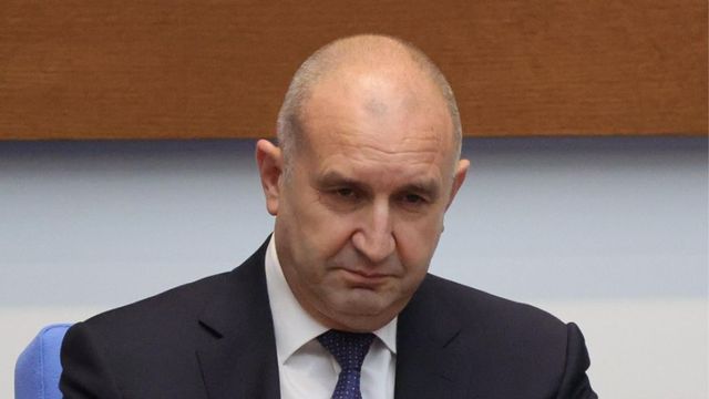 Румен Радев ще присъства на военния парад във Франция