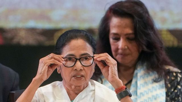 Mamata Banerjee Signals Readiness To Lead INDIA Bloc, Slams Its Functioning