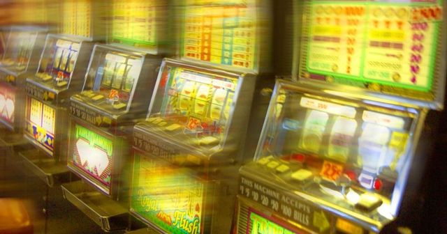 Păcănelele, interzise la Brăila