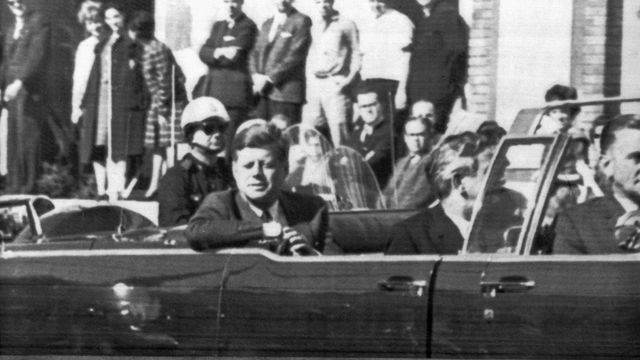 Trump: martedì pubblicate 80mila pagine dei documenti su John Fitzgerald Kennedy