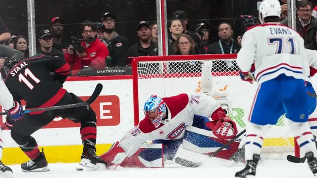 Carolina udolala Montreal v prodloužení, Dobeš třikrát inkasoval