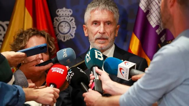 Los abucheos acallan a Marlaska en la academia de la Guardia Civil en uno de los actos más tensos de su mandato