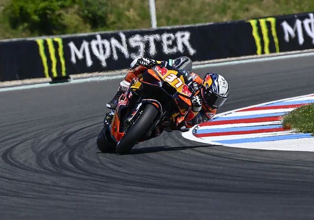 Pedro Acosta ficha por Ducati y será el compañero de Márquez