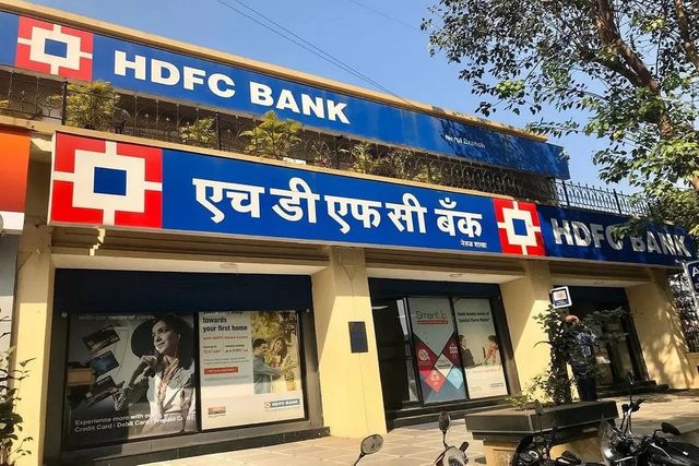 Mobile banking application experiencing technical issues, says HDFC Bank