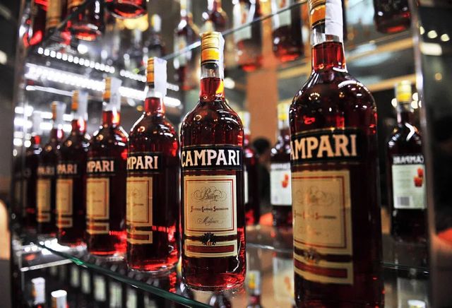 Campari, la Finanza sequestra 1,3 miliardi in azioni