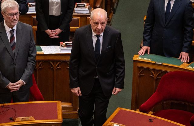 Magyar Péter elmondta, mi történne, ha Sulyok Tamás lemondana