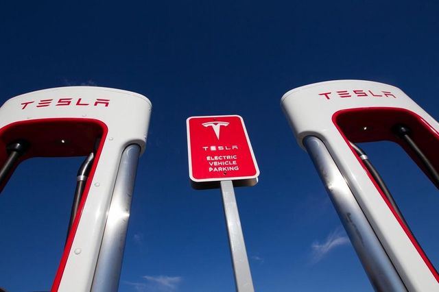 De ce Elon Musk a decis să mute sediul Tesla din California, în Texas