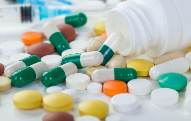Laborator clandestin de medicamente interzise, descoperit la Chișinău. Produse de peste 10 milioane de lei, ridicate