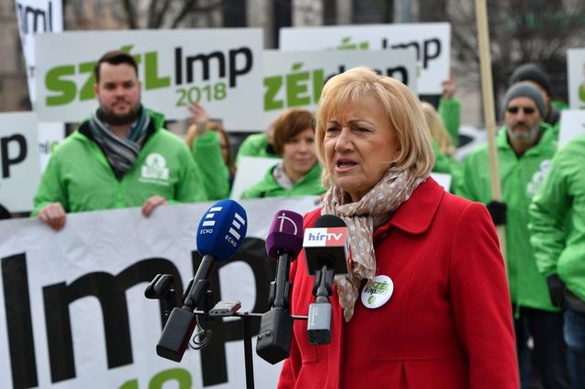 Klímavészhelyzet kihirdetését követelik