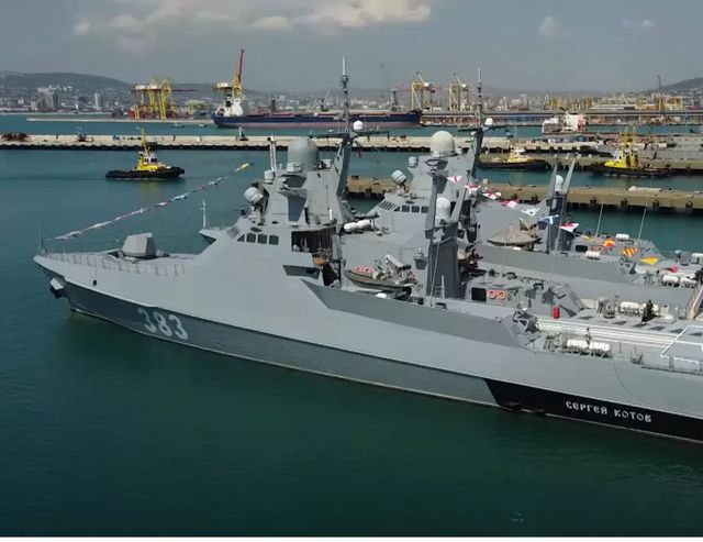 Украйна удари руски патрулен кораб край Крим