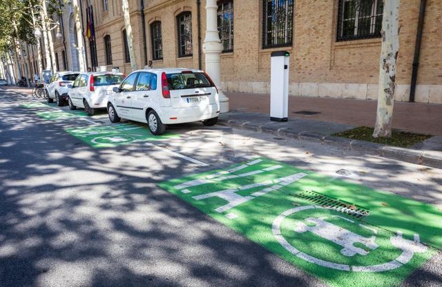 El Gobierno aprobará hoy los 400 millones para el Plan Auto+ y la deducción del 15% del IRPF para comprar eléctricos