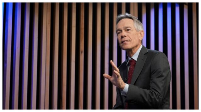 Parlamentul a acceptat demisia americanului Scott Bales