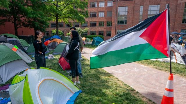 Tucatnyi diákot őrizetbe vettek az amerikai egyetemeken tartott hétvégi tüntetéseken - frissül