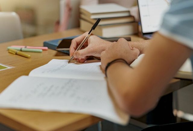 Anchetă la Ministerul Educației după publicarea unor presupuse subiecte de examen la Istorie