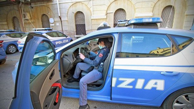 "Sono posseduti", costringe figli e moglie a bere intruglio