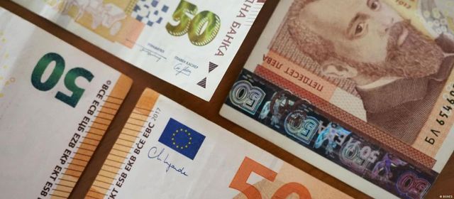 Bulgaria a trecut oficial la euro la aproape 20 de ani de la…