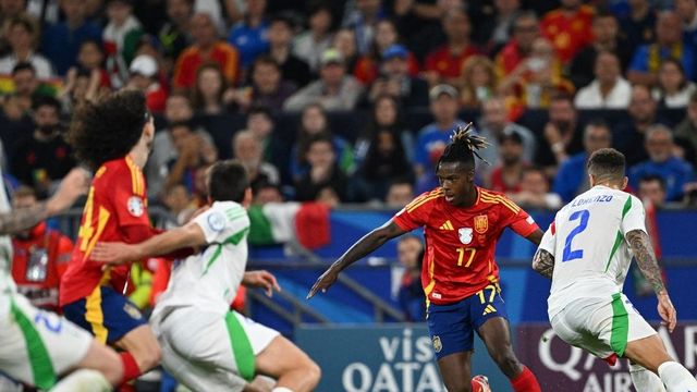 Spain seal knockouts spot after 1-0 win over toothless Italy