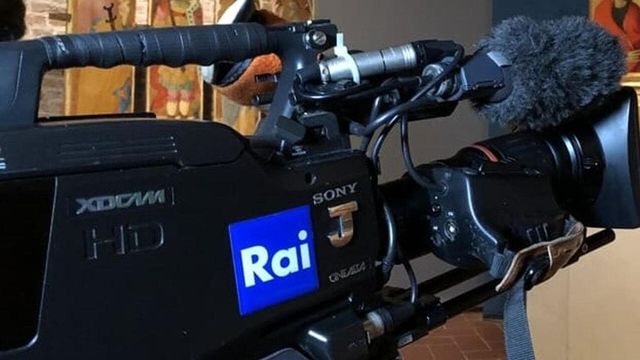 Troupe del Tgr Lazio aggredita da un gruppo di anarchici