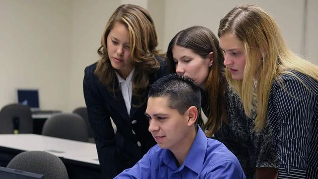 Cerca de un millón de jóvenes en prácticas cotizaron por primera vez a la Seguridad Social en 2024