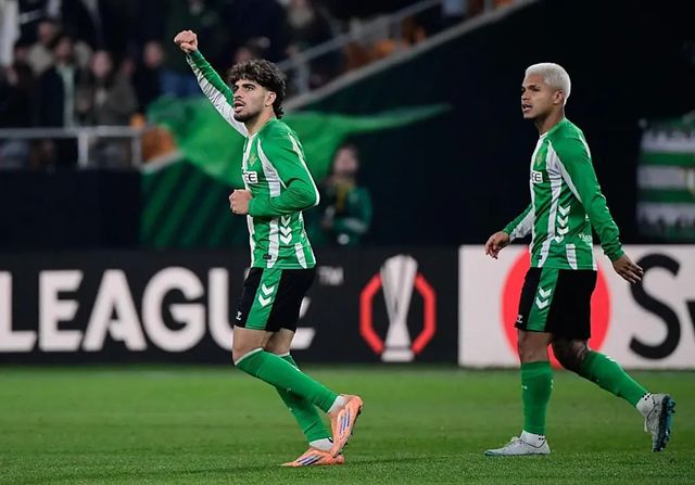 El Betis se consolida entre los mejores pero tiembla por Isco