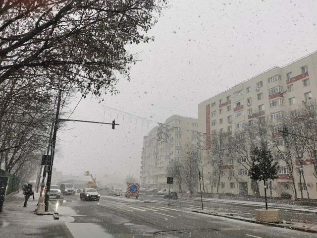 Prognoza ANM: Răcire accentuată a vremii în București, cu lapoviță, ninsoare și vânt puternic