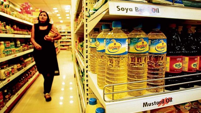 Govt raises import tax on crude, refined edible oils to support farmers