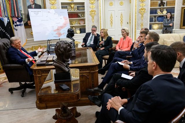 Donald Trump spune că liderii europeni îl numesc „președintele Europei”