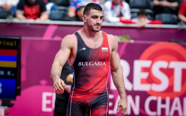 Семен Новиков ще спори за титлата на Европейското първенство по борба в Тирана