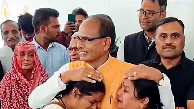 Shivraj Singh Chouhan in city to meet Amit Shah amid buzz about future