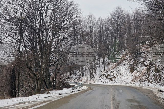 През планинските проходи шофьорите да са с автомобили, готови за зимни условия
