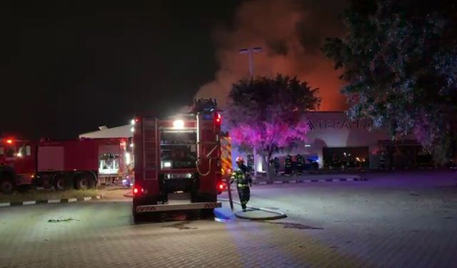 Incendiu violent la un depozit mare din Chiajna