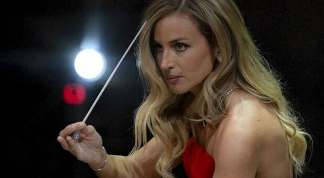 Rivolta alla Fenice: 300 lavoratori contro la nomina di Beatrice Venezi