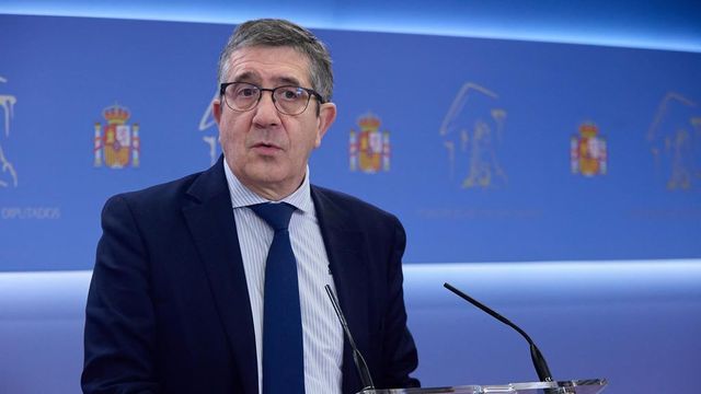 Sánchez no descarta llamar a Puigdemont en la negociación de investidura