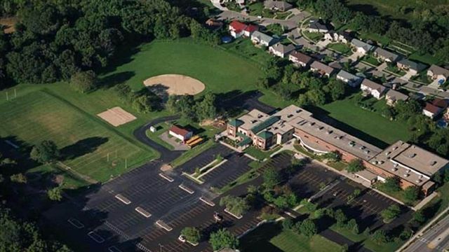 Cinco muertos en un tiroteo en una escuela en Wisconsin